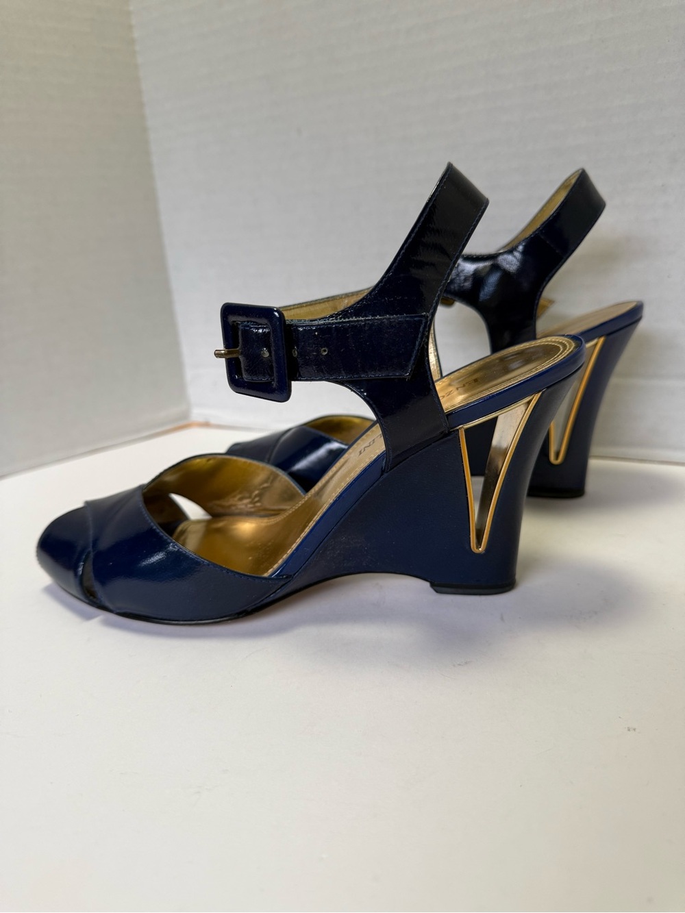 VintageEnzo Angiolini Navy/ Royal Patent Slingback Heels gorgeous cutout